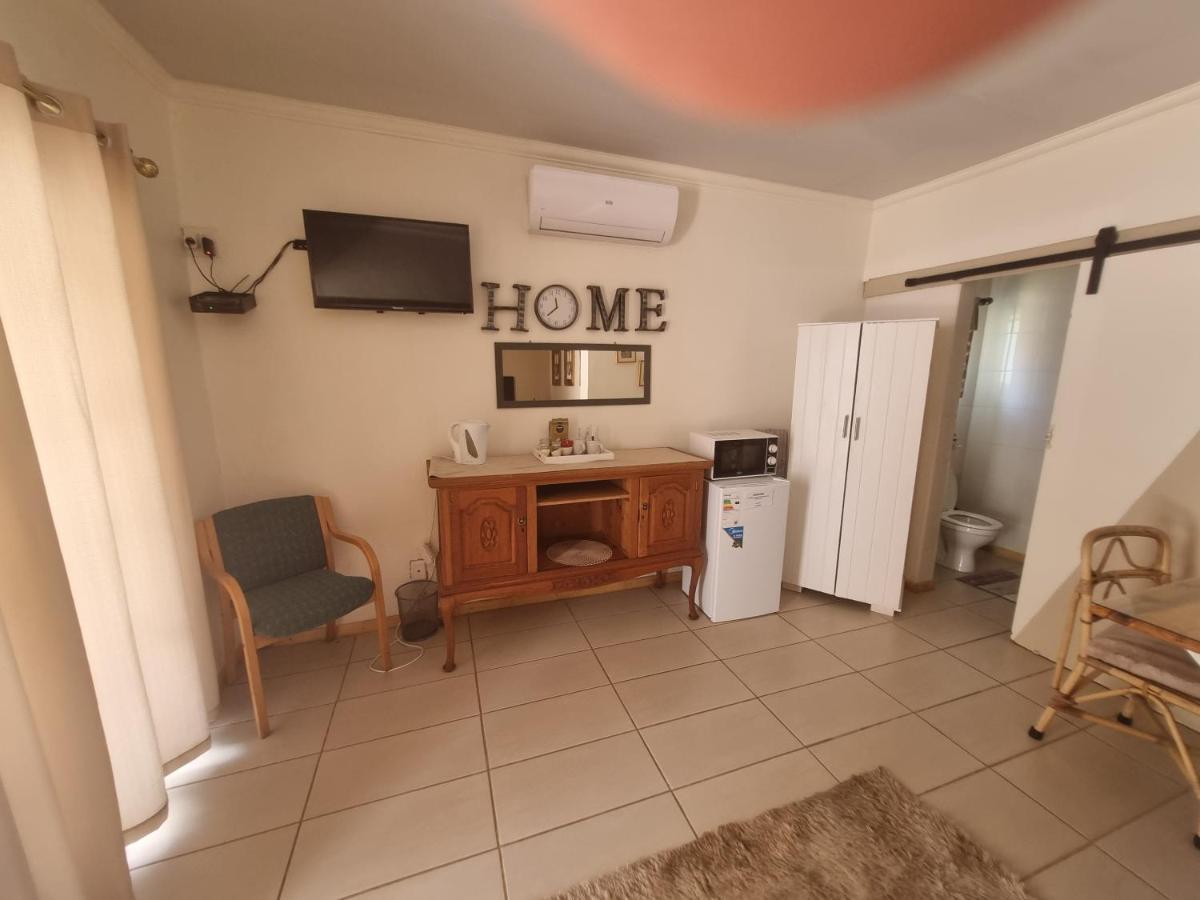 Sondela Bed & Breakfast Aliwal North Ngoại thất bức ảnh