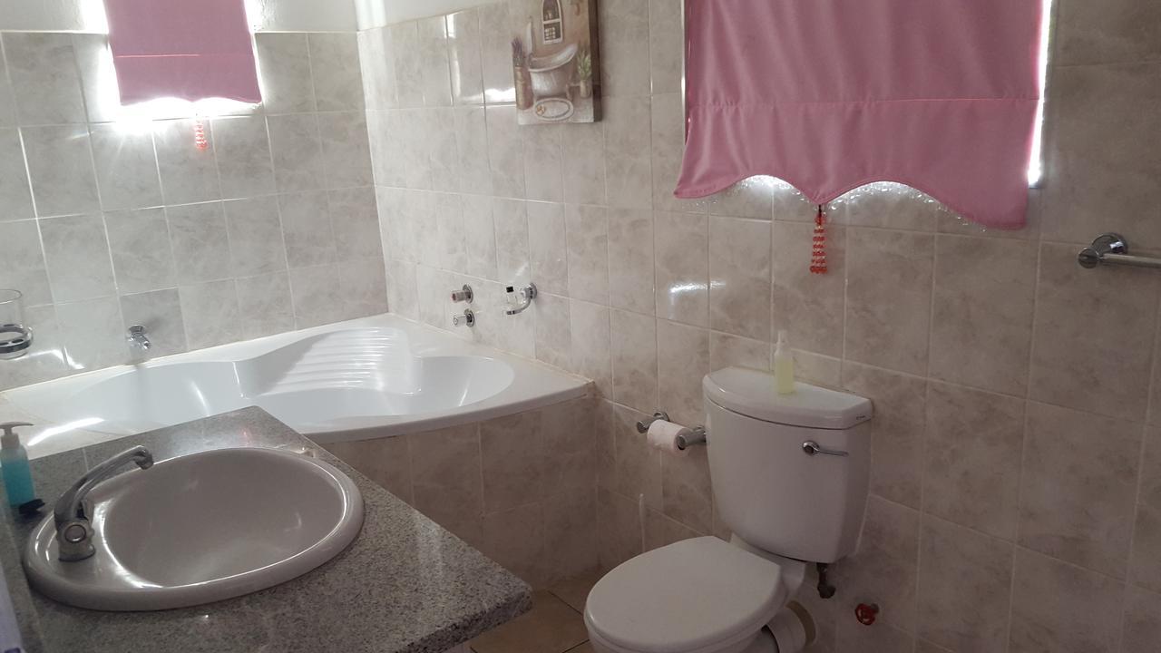 Sondela Bed & Breakfast Aliwal North Ngoại thất bức ảnh
