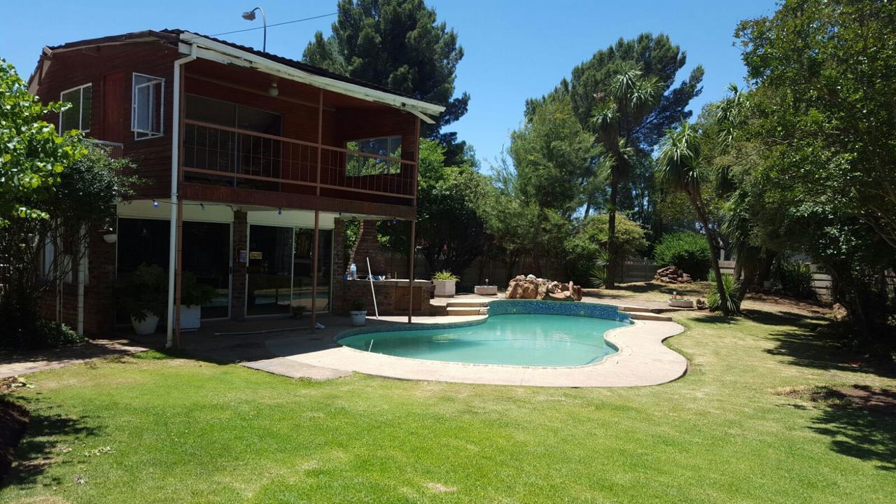 Sondela Bed & Breakfast Aliwal North Ngoại thất bức ảnh