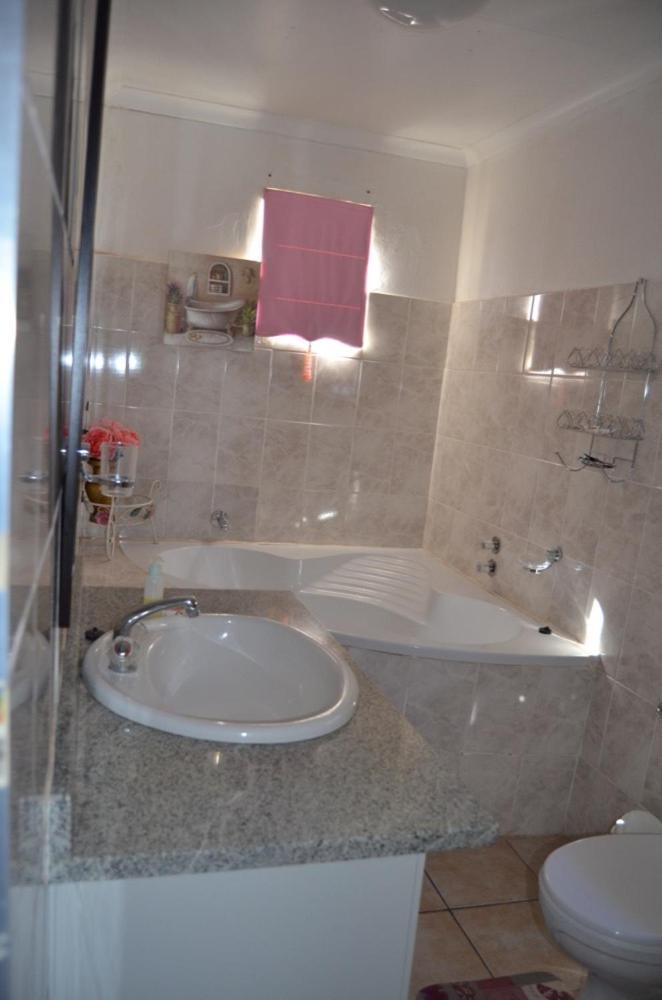 Sondela Bed & Breakfast Aliwal North Ngoại thất bức ảnh