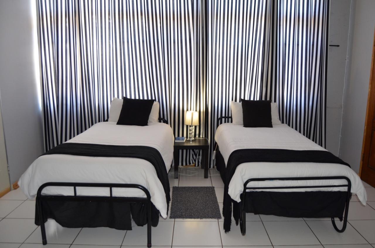 Sondela Bed & Breakfast Aliwal North Ngoại thất bức ảnh